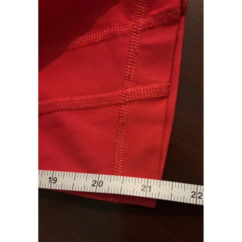 lululemon Womens Sz 6 Red Black White Stripe Capri Legging Athleisure Yoga Gym